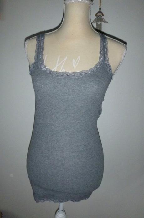 Prodloužené tílko s krajkou vel.xs-s, s