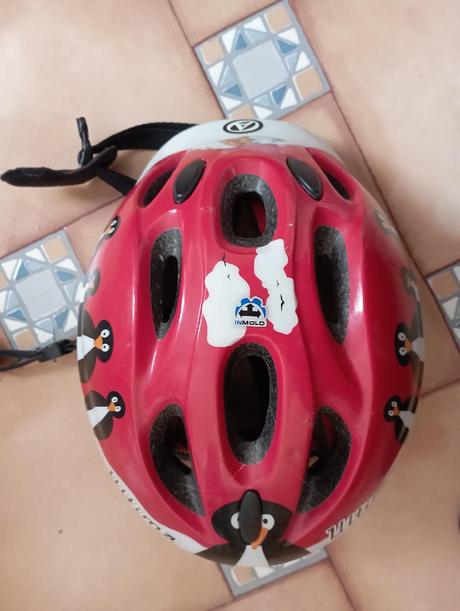 Cyklistická přilba - s, s