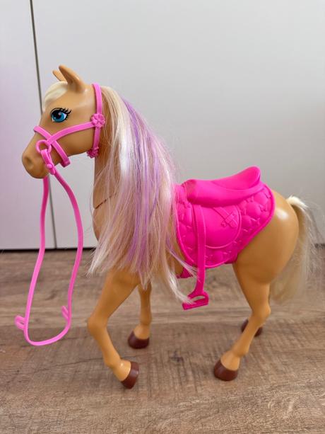 Koník barbie mattel, 
