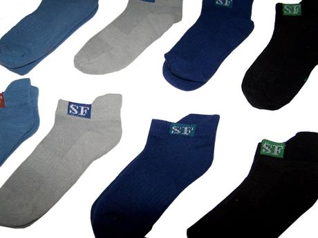 10 párů nových kotníkových ponožek vel.31-34, 31