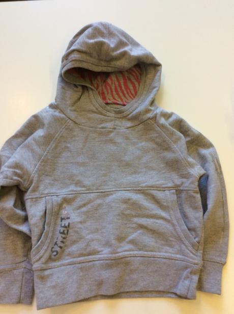 Šedá mikina -klokanka, 98