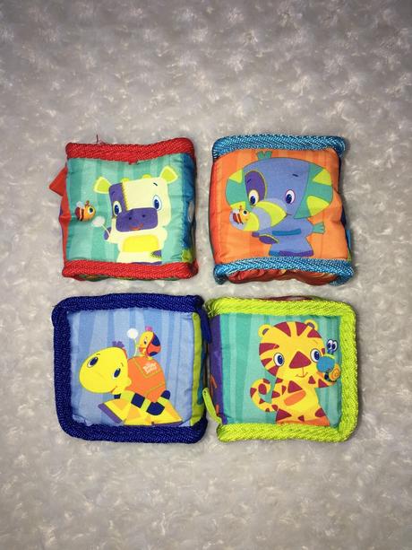 Látkové kostky bright starts, 