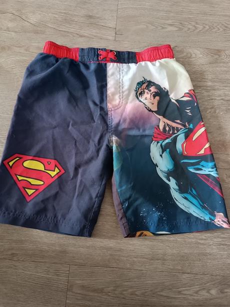 Plavací kraťasy, 116