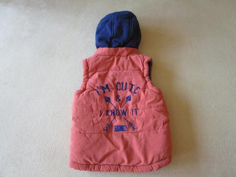 Velmi pěkná bavl. vesta s kapucí, zn. f&f, f&f,74