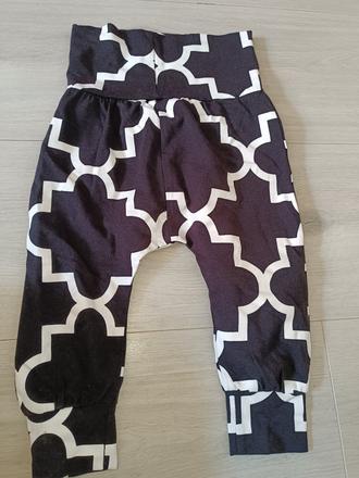 Černé legíny, tepláčky na gumu 80, 80