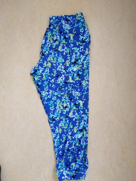 Kvalitní kalhoty vel.122, 122