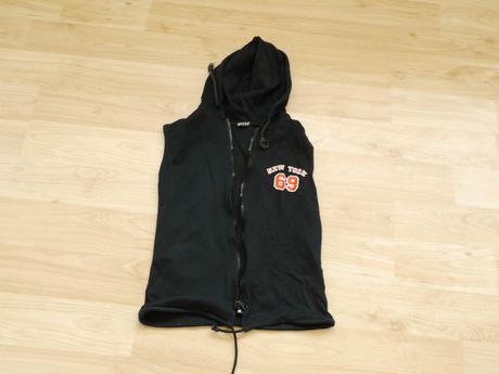 Cerna bavlnena vesta s cislem 69 xs, xs