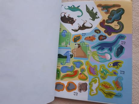 Samolepková knížka dinosauři,