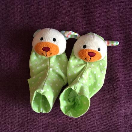 Chrastící kojenecké ponožtičky na hraní, 