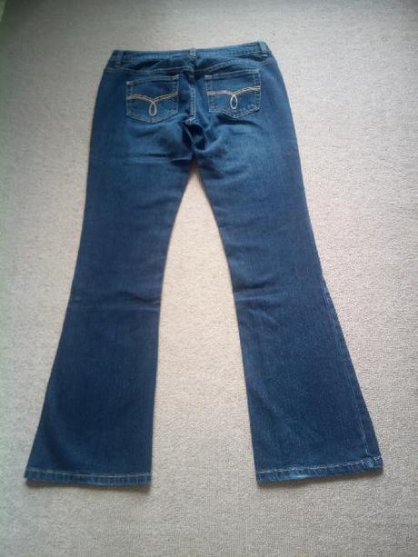 Dámské nebo dívčí tmavé rifle, s