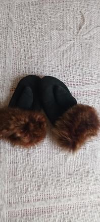 Kožené palčáky, 122