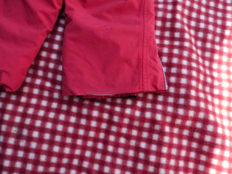 Cervena zimni souprava, tcm,86