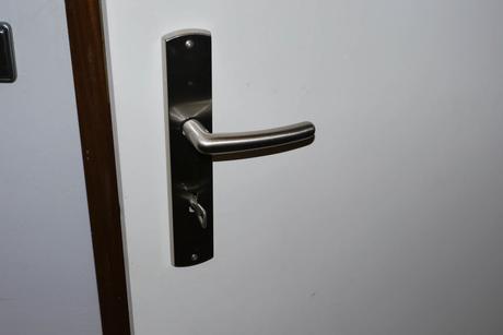 Nerezove kliky na dvere,