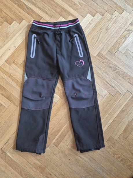 2x zateplené softshellové kalhoty, 122