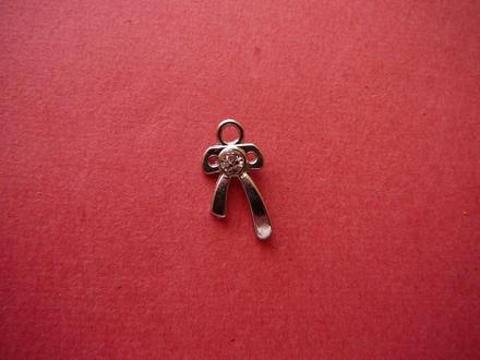 Přívěsek mašlička, 