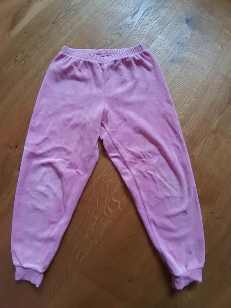 Tepláčky č.122, 122