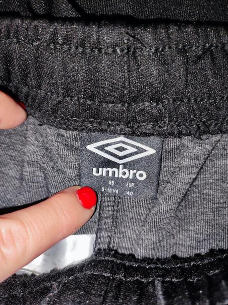 Tepláky umbro vel. 140-146, umbro,140