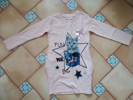 Šaty s kočkou, 110