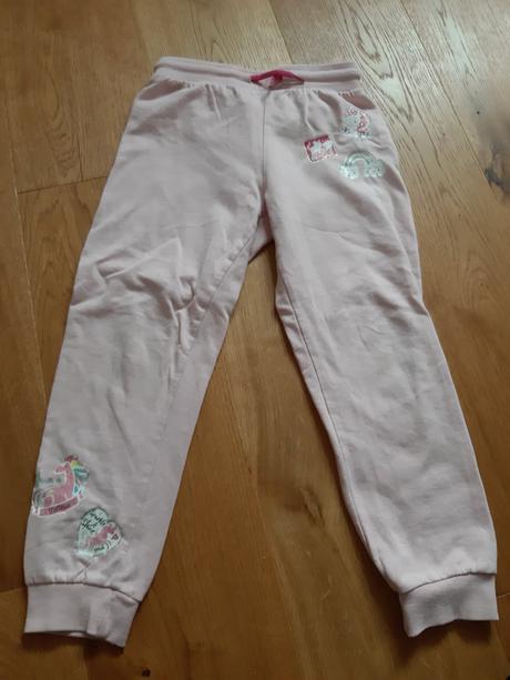 Tepláčky č.122, 122