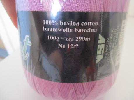 Klubíčka příze různých značek, 