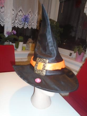 Klobouk čarodějnice,