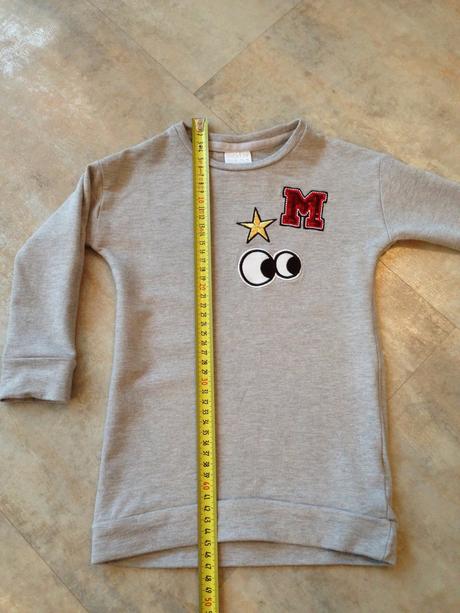 Šedá tunika mikina písmeno "m" flitry 18-24měs., f&f,92