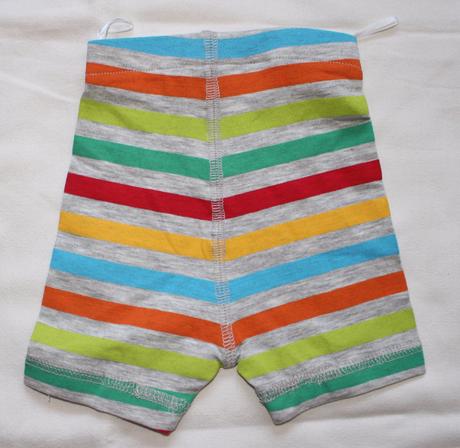 Am108. elastické kraťasy pro nejmenší, h&m,50