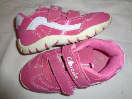 Pěkné růžové botasky - kožené, 27