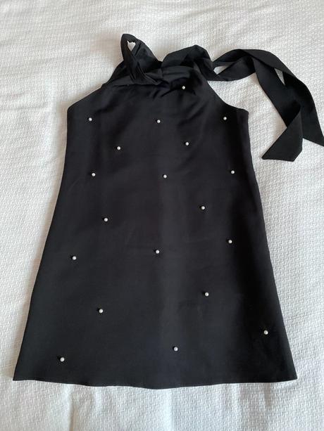 Černé šaty s perličkami m/l, m