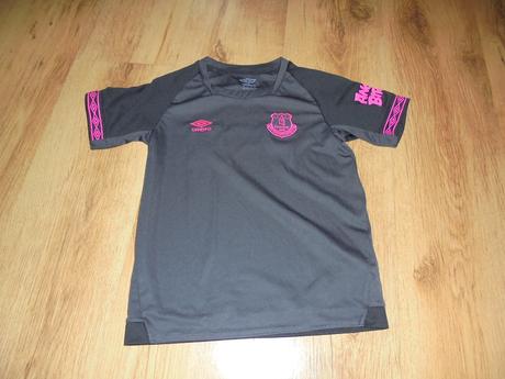 Dres zn. umbro, vel. 122, umbro,122