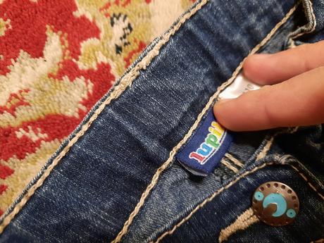 Zdobené džíny, lupilu,104