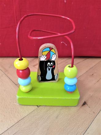 Dřevěná provlékačka krtek krteček,