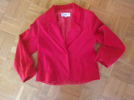 Červené sacko, 128