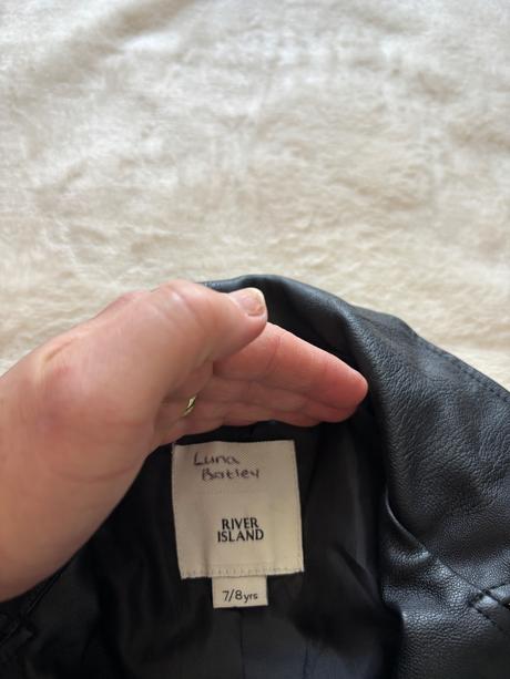 Krásná koženková bunda- v.7/8 let, river island,128