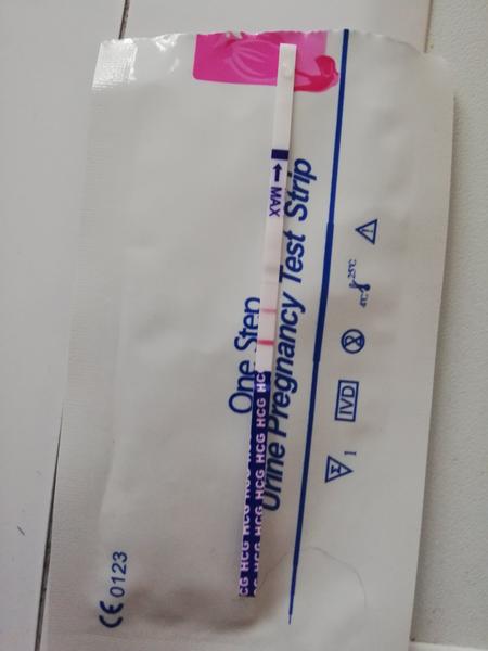 Může být viditelně pozitivní těhotenský test falešný?