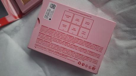 Paletka očních stínů outerglow mary kay, 