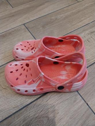 Boty do vody "krokáče"., 32