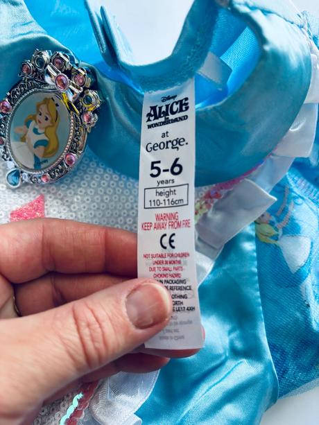 An22/ kostým alenka z říše divů - v.5/6 let, 
