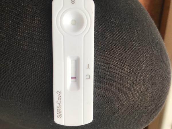 Je to pozitivní covid test?