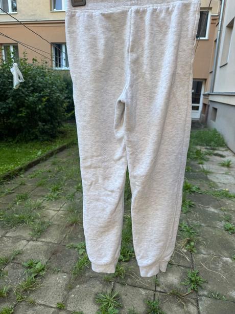 Tepláky, primark,152