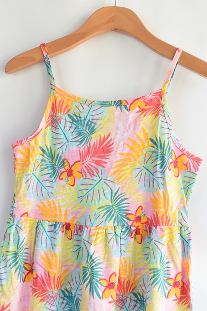 Šaty vel. 10 let, matalan,140