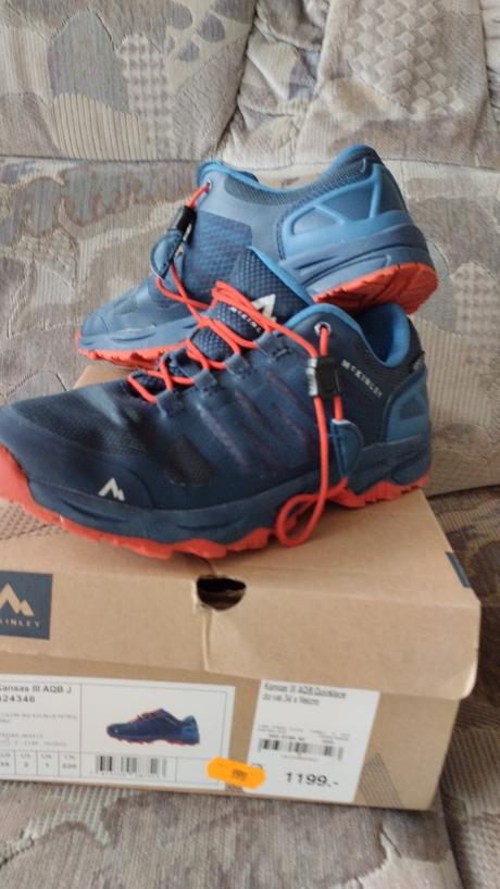 Pěkné turistické boty 35,mckinley, v záruce.noseny, mc kinley,35