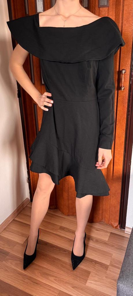 Příležitostní šaty, l