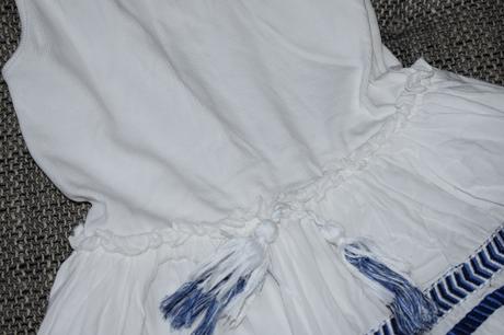 Bílé, slušivé šaty next, kol 2017 s výšivkou, 122, next,122