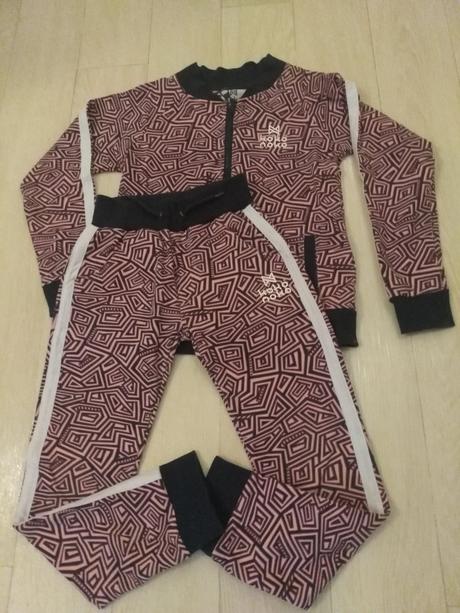 Tepláková souprava, 128