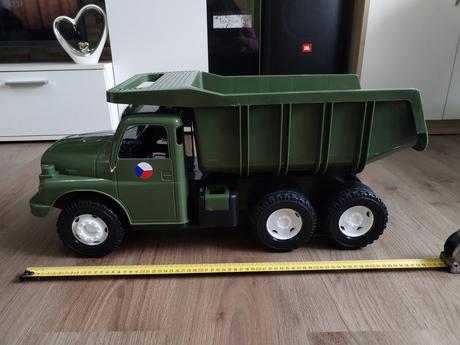 Armádní tatra 73 cm,