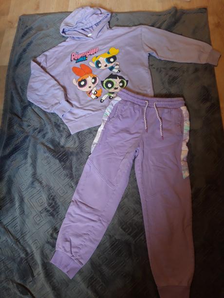 Tepláková souprava, 146