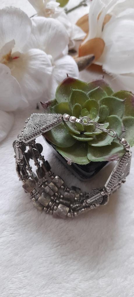 Antický stříbrný náramek,