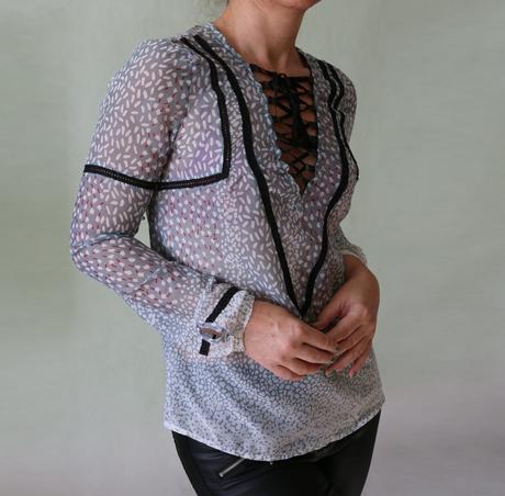 Nová jemná halenka se šněrováním ovs vel.34, ovs,34 / xs