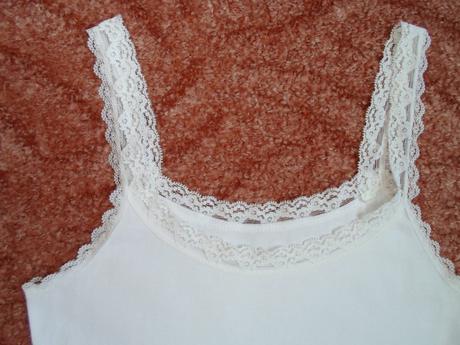 Bílé tričko triko tílko crop top s krajkou, h&m,s